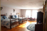Room w/ 2 Beds