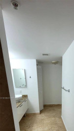 ↪ BRICKELL ON THE RIVER S T 2/2 BRICKELL:  New Listing  Great Condo In Conveni