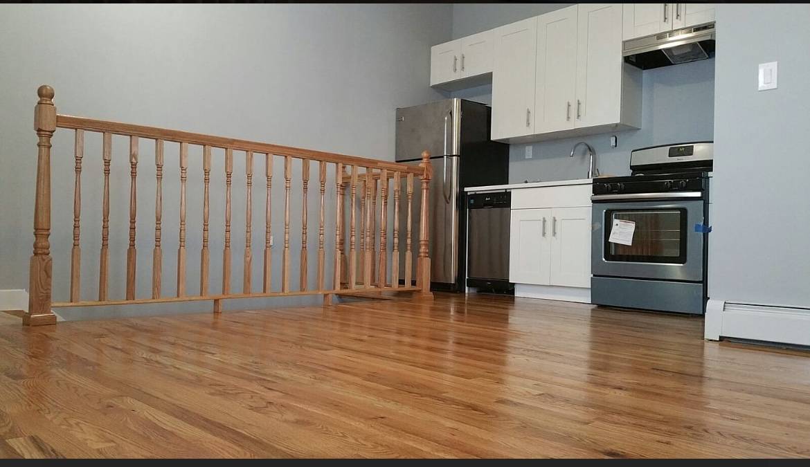 HOT!! DUPLEX 2bed 1.5 bath in Crown Heights!! LAUNDRY!!