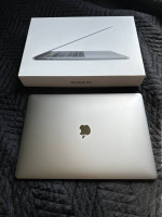 Apple MacBook Pro i9 15", 1TB SSD 32GB RAM