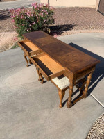 Drexel Sofa Table with 2 Sitting Stools