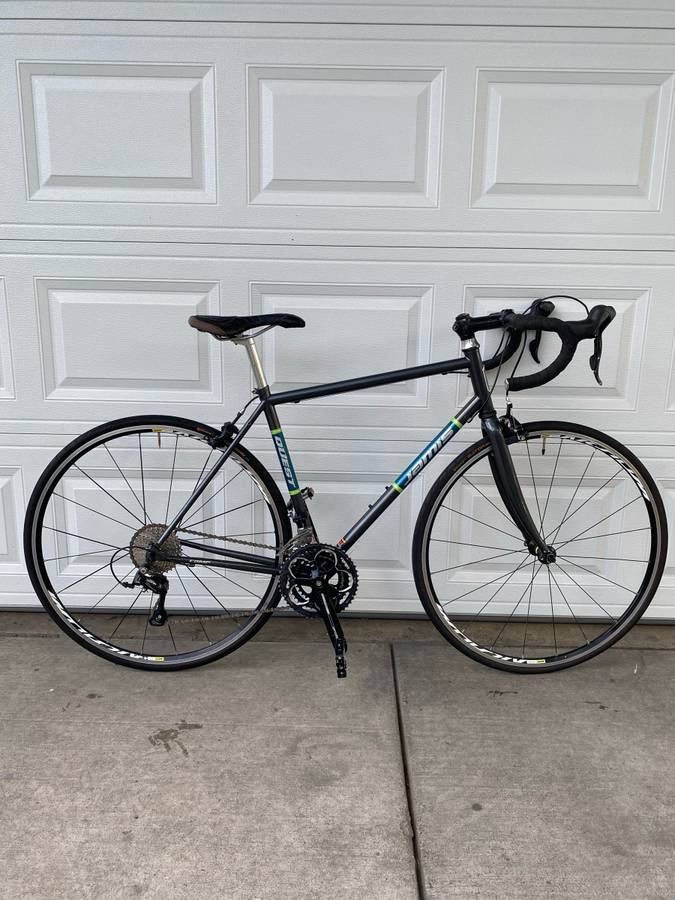 54cm Jamis quest road bike
