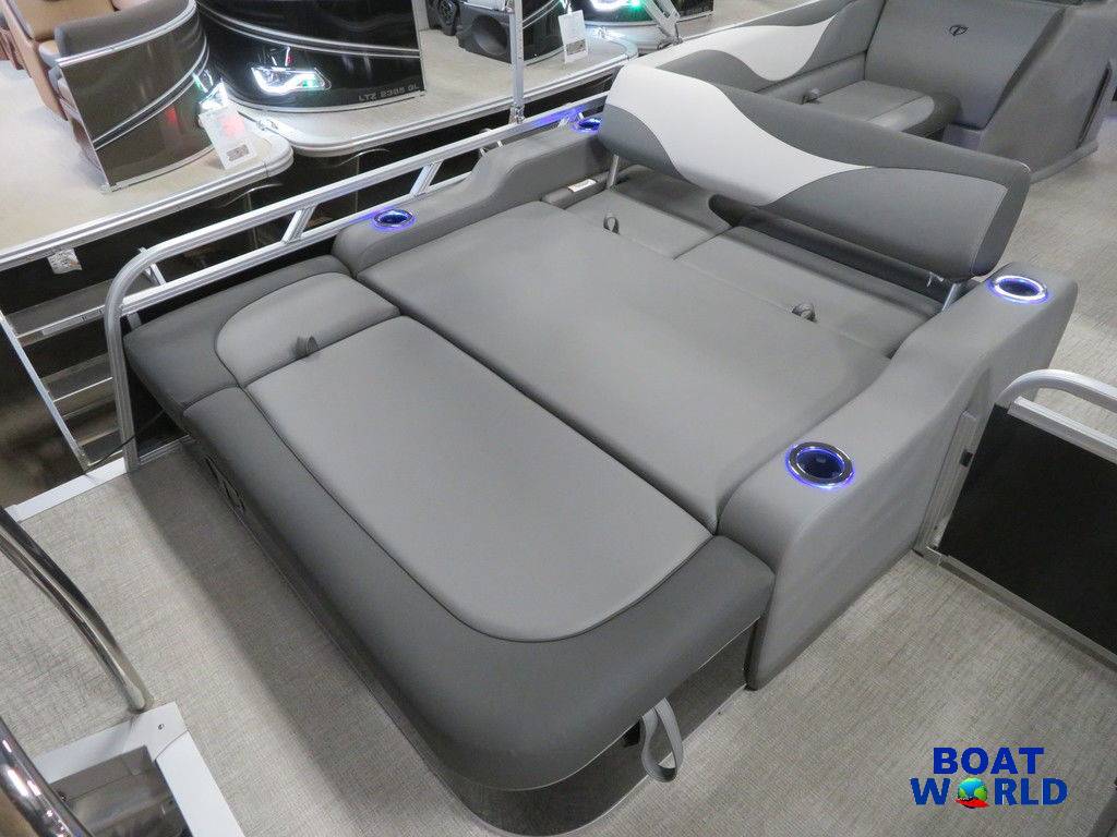2023 Tahoe Pontoons LTZ 2385 Swingback (VRB) Windshield Tritoon Pontoo
