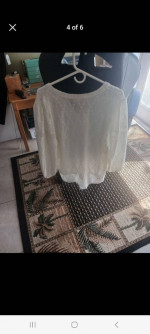 Beautiful New Blouse & Capris Size XL