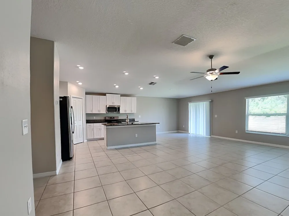 Beautiful family house for rent at $1000