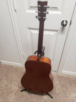 Yamaha Sunburst FG700S Like New