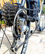 BICYCLE FUJI NEWEST 700"MEN'S ROAD BIKE IN VERY GOOD COND.