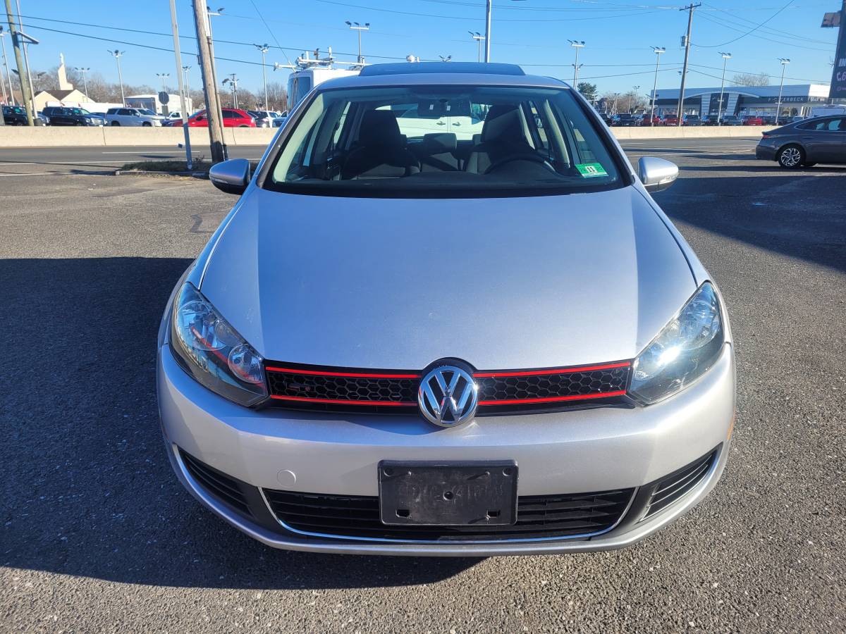 2010 Volkswagen Golf 97,000 mi