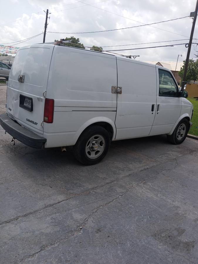 2003 Chevrolet Astro 91,000 mi