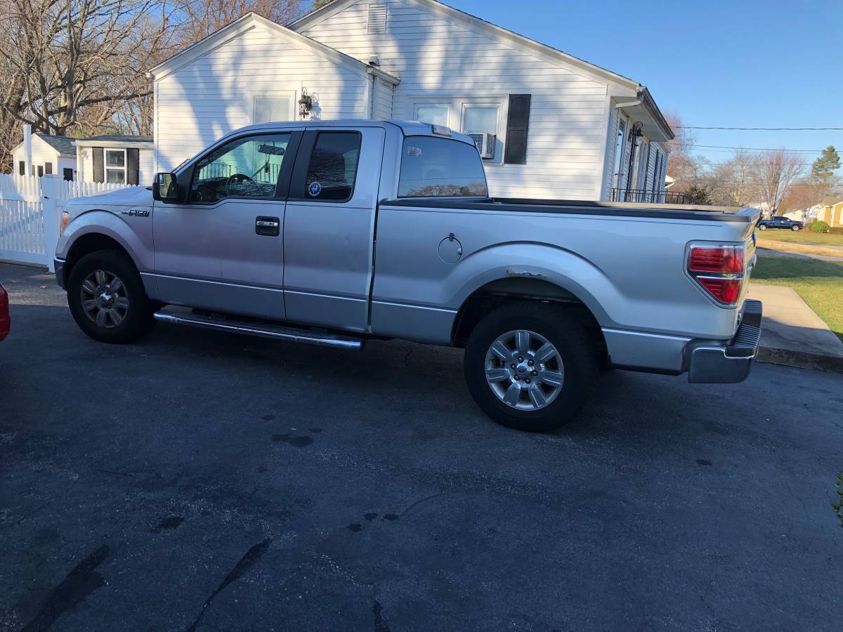 Ford F-150 82,000 mi