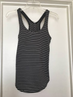 LULULEMON BLACK WHITE STRIPED TANK Sz 2 Never Worn