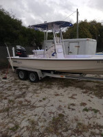 2004 Pathfinder 22 Ft Boat