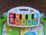 FISHER-PRICE DELUXE KICK & PLAY PIANO GYM