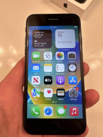 2020 iPhone SE 2nd Edition 128GB Unlocked, Jet Black