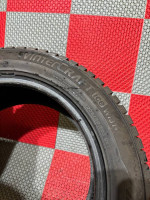 2x Used 205/55 R16 Kumho WinterCraft Ice Wi31+ Snow Tires 8/32 Tread